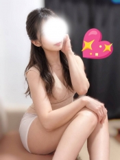 愛沢ゆうな