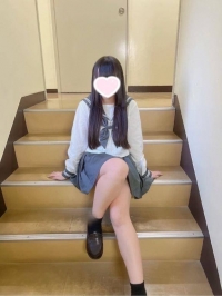 桃瀬ゆな　JK中退年齢18歳！完全業界未経験！