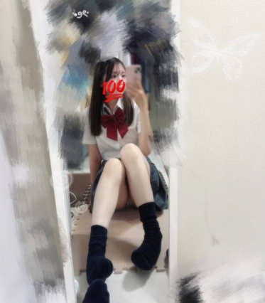 こんにちは〜今日12:00〜19:00で出勤するよー！😭💕
