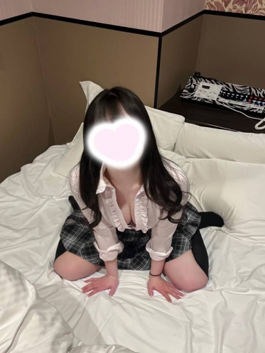 ねーねーどこ見てるのー？♡