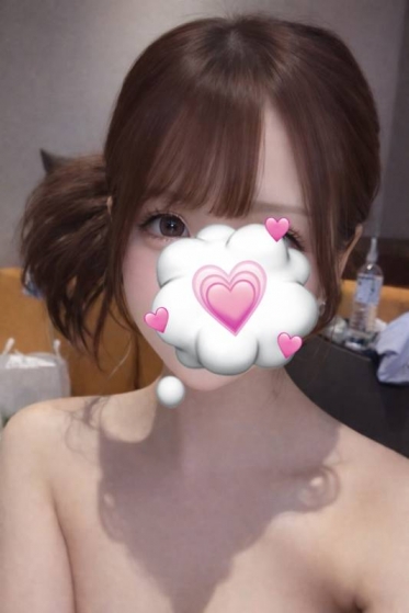 胸みえちゃってる?ギリギリセーフ?💭