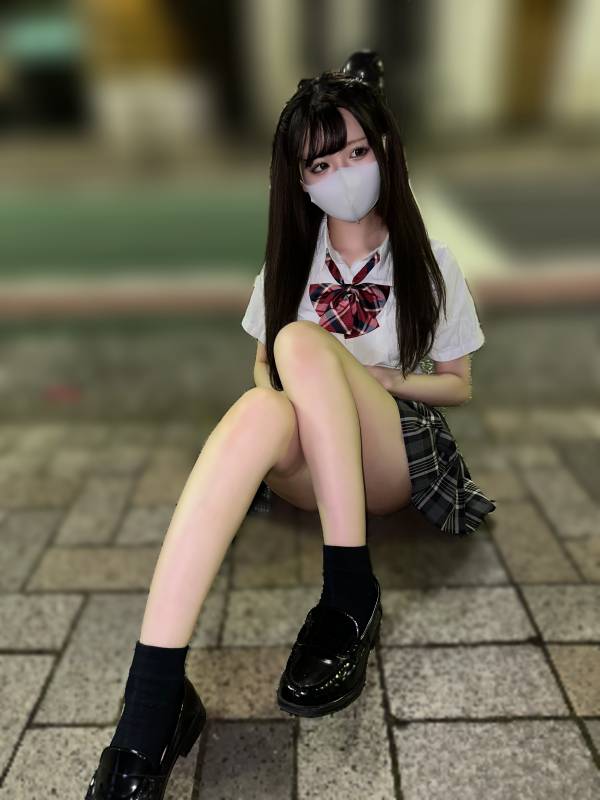 見えそうで、みえない、？？？