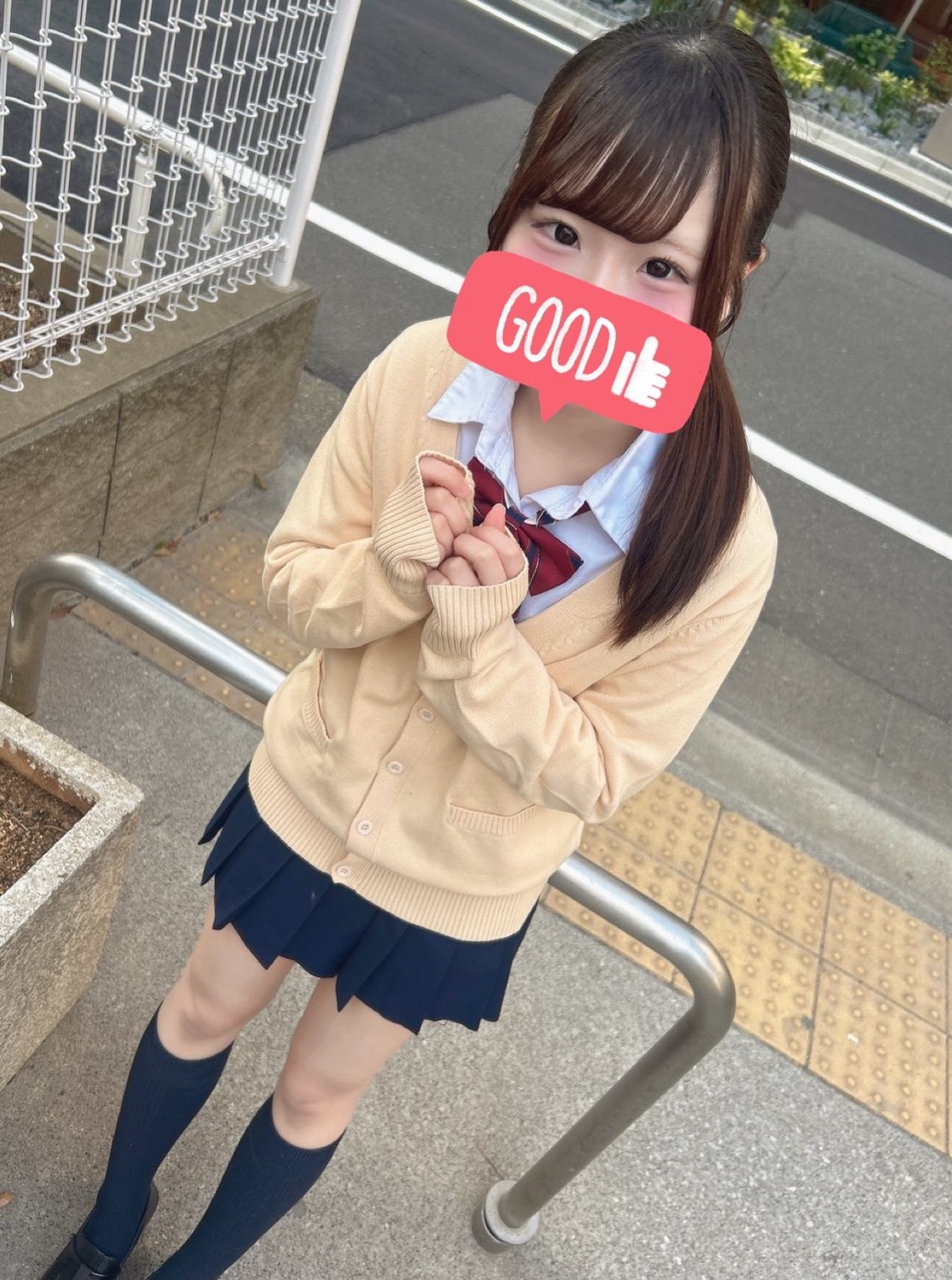 【JKリフレ東京 池袋店】成瀬しおり　JK中退年齢18歳！完全未経験！SSS級候補！