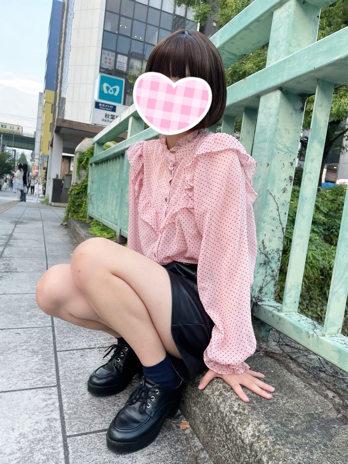 白雪みる　業界完全未経験！JK上がりたて18歳！