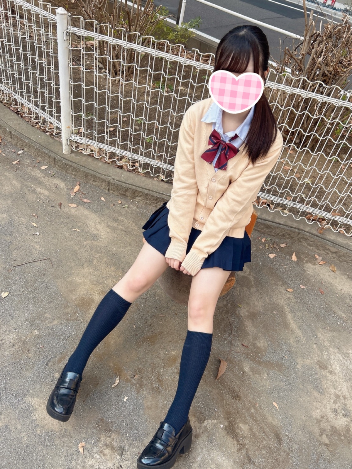 成瀬しおり　JK中退年齢18歳！完全未経験！SSS級候補！