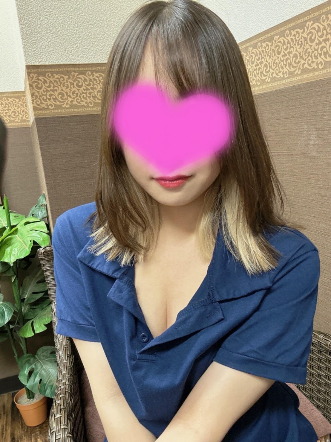 【メンズエステ田町 お願いSPA ～あなたのこってるとこはどこですか？～】かれん