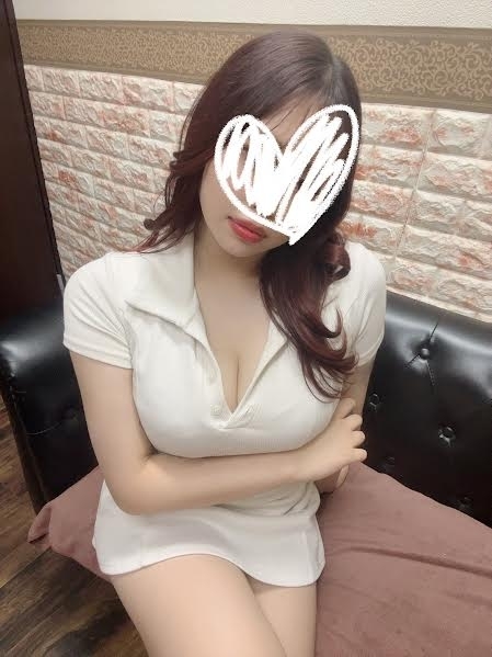 【メンズエステ田町 お願いSPA ～あなたのこってるとこはどこですか？～】りおん