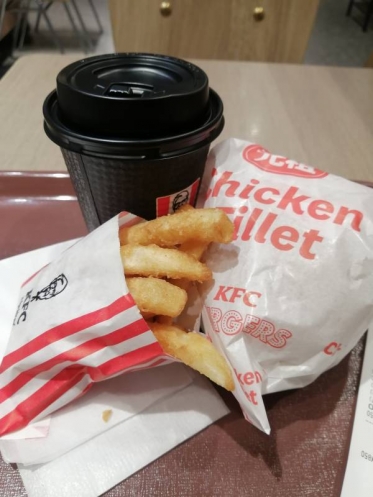 今日も懲りずにKFC 