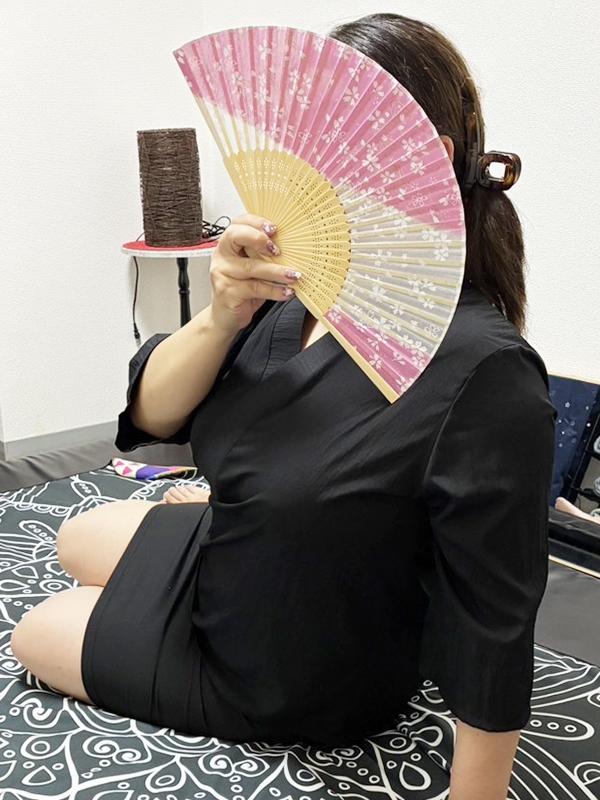 【熟女メンズエステ おふくろさん】しおり