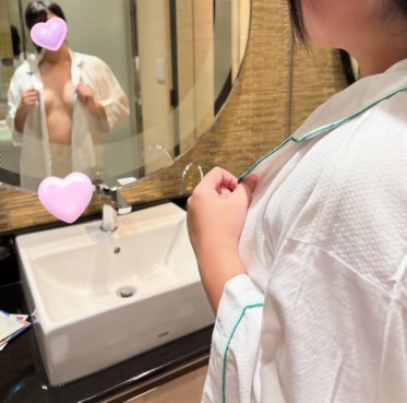 鏡の前でパシャリ📷と今月の予定🗓️