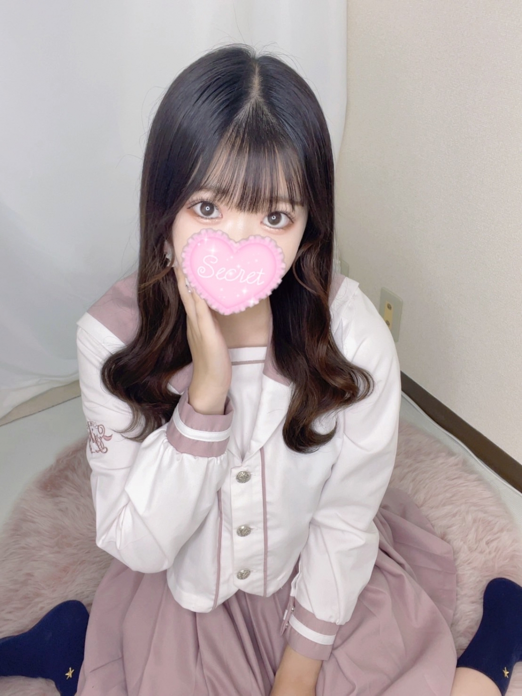 抜群のスタイルの綺麗系👧が👐リフレデビュー❕